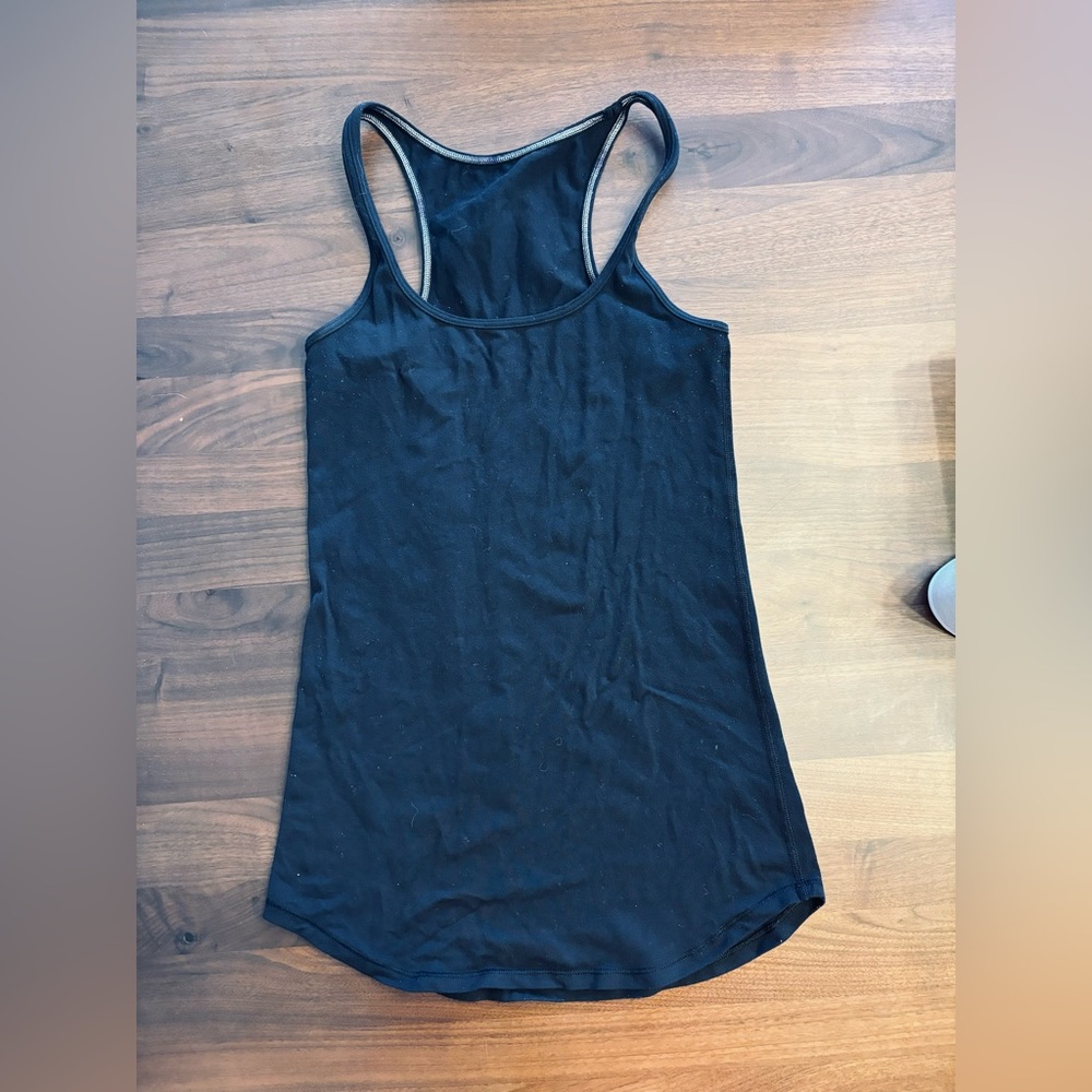 Lululemon tank size 2
